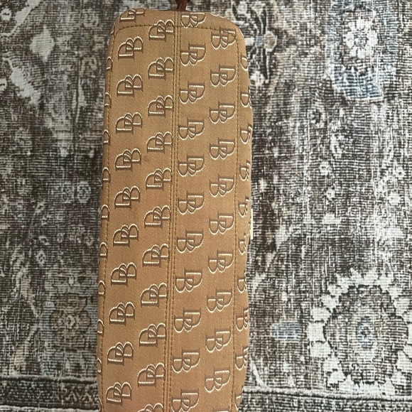 Dooney & Bourke logo Prairie Winds Anniversary bag - Picture 6 of 7